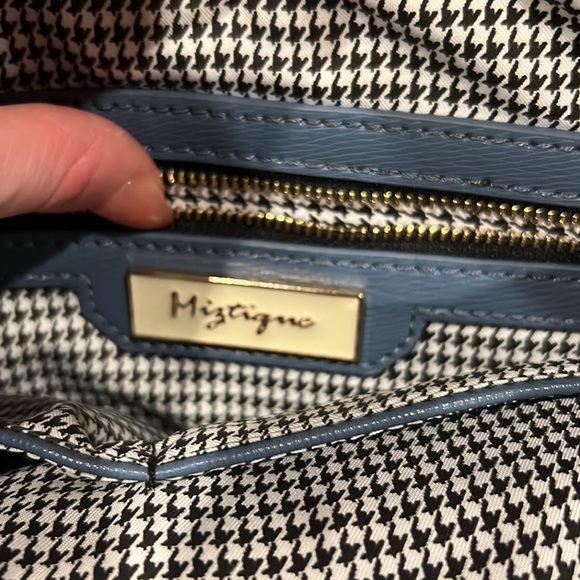 Backpack - Picture 3 of 5